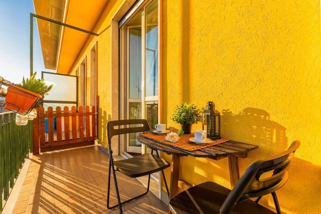 Sunny & Updated Flat With Panoramic City View 50M From M4 Stop 米兰 外观 照片
