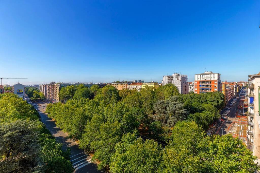 Sunny & Updated Flat With Panoramic City View 50M From M4 Stop 米兰 外观 照片