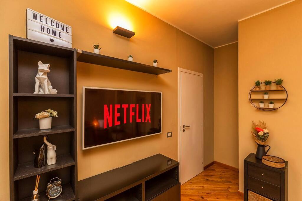 Sunny & Updated Flat With Panoramic City View 50M From M4 Stop 米兰 外观 照片