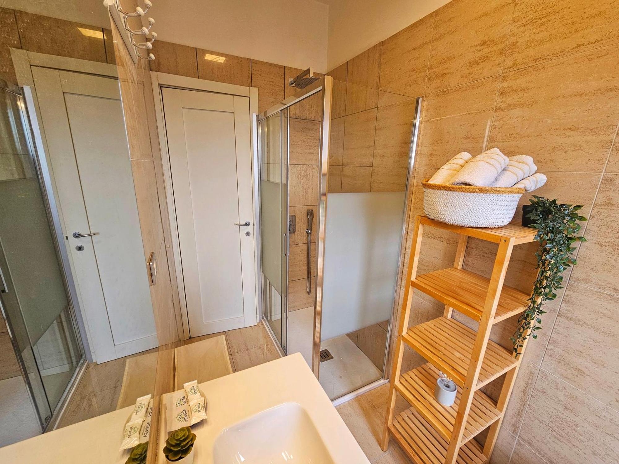 Sunny & Updated Flat With Panoramic City View 50M From M4 Stop 米兰 外观 照片