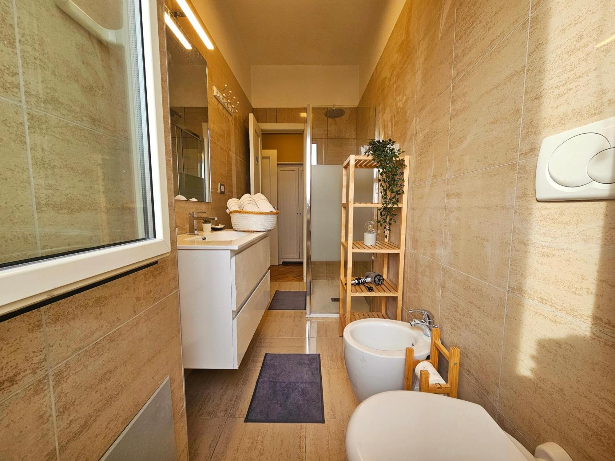 Sunny & Updated Flat With Panoramic City View 50M From M4 Stop 米兰 外观 照片